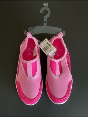 NWT SOL BORNE Water Shoes Pink Size 11